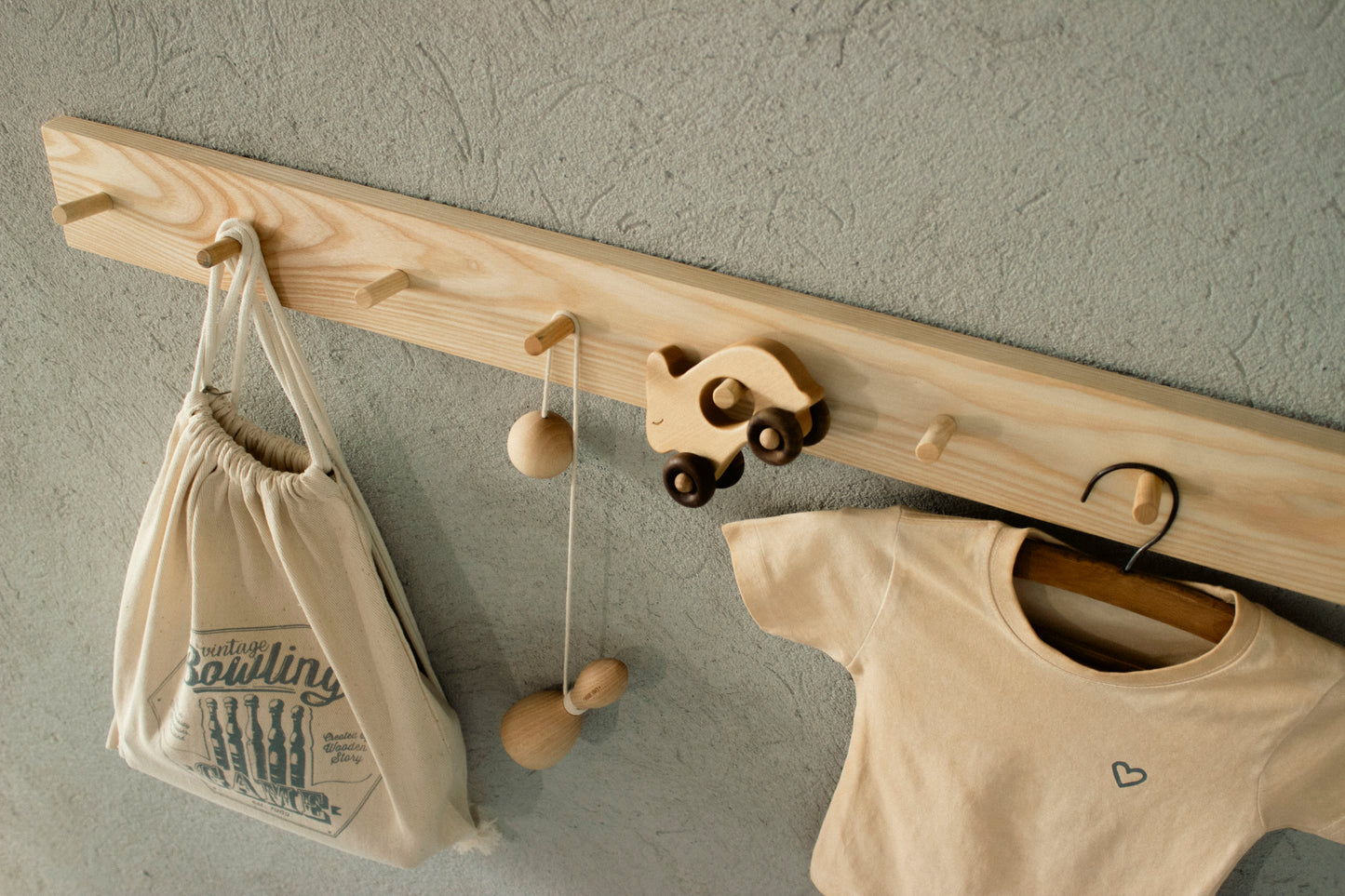 hanger No.03