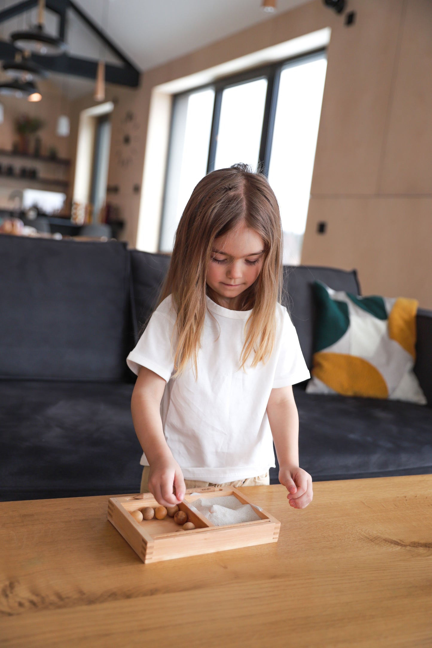 sand writing tray with divider + card holder